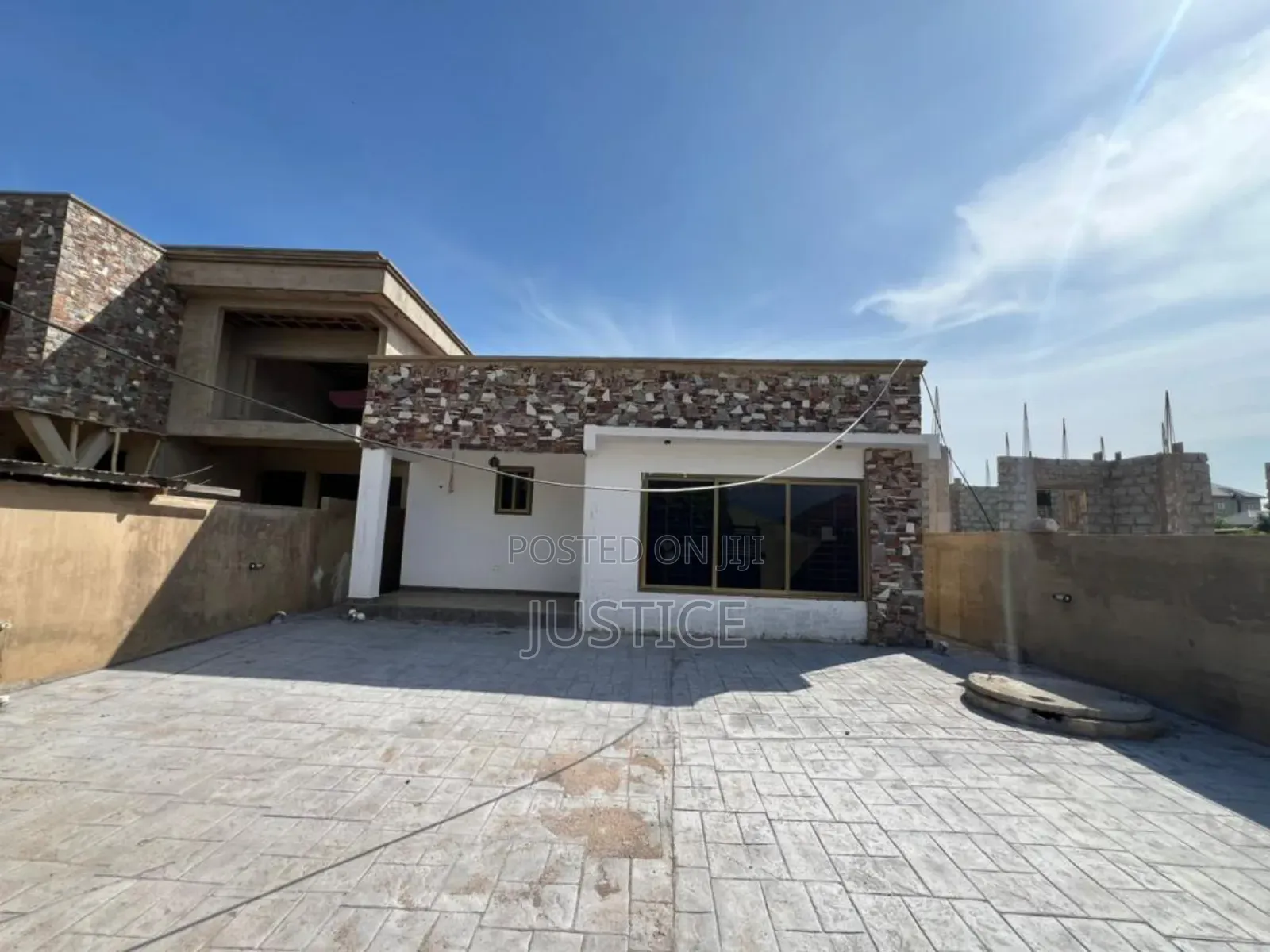 3bdrm House in Amrahia, Oyarifa for sale
