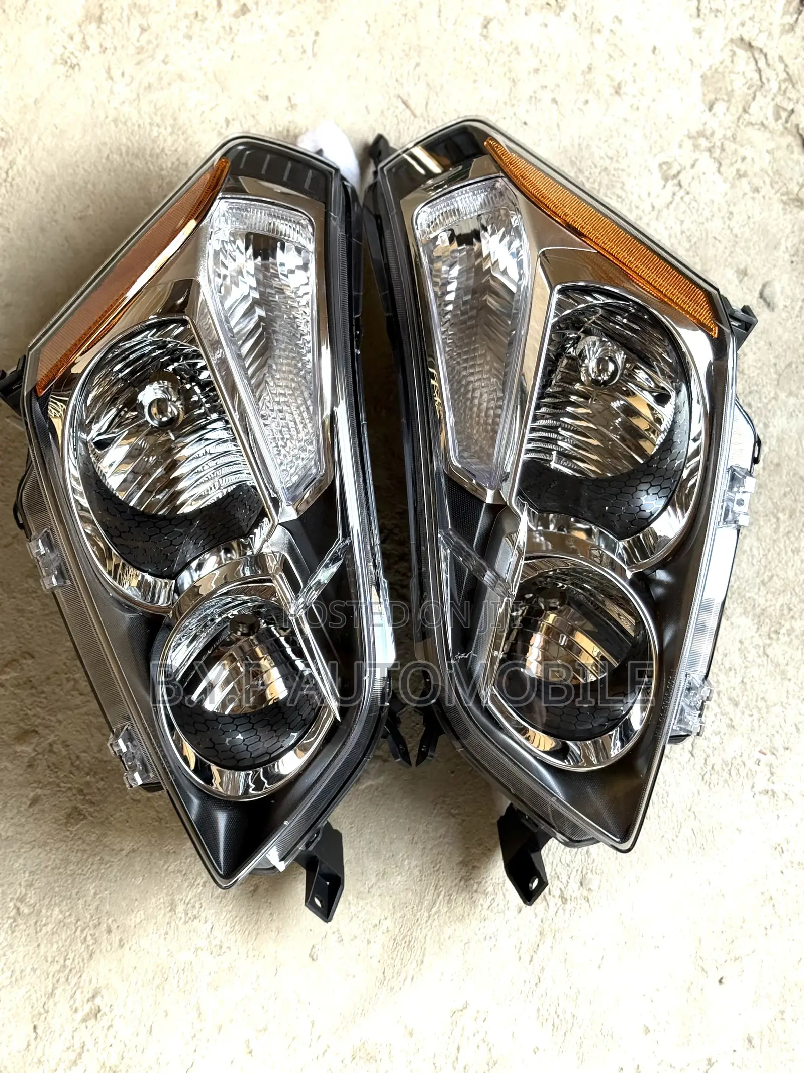 Pontiac Vibe Headlight 2009
