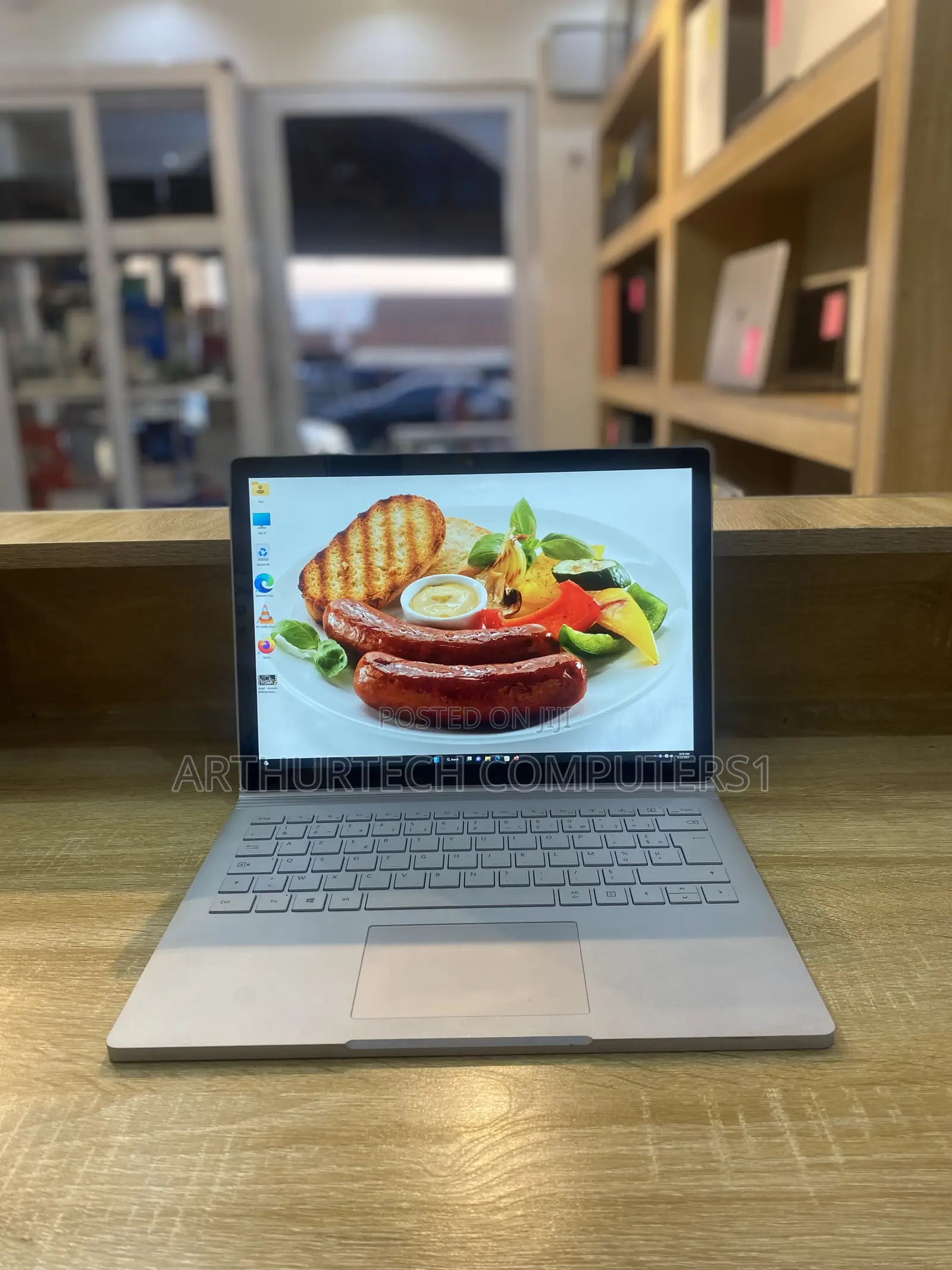 Laptop Microsoft Surface Book 2 8GB Intel Core i5 SSD 256GB