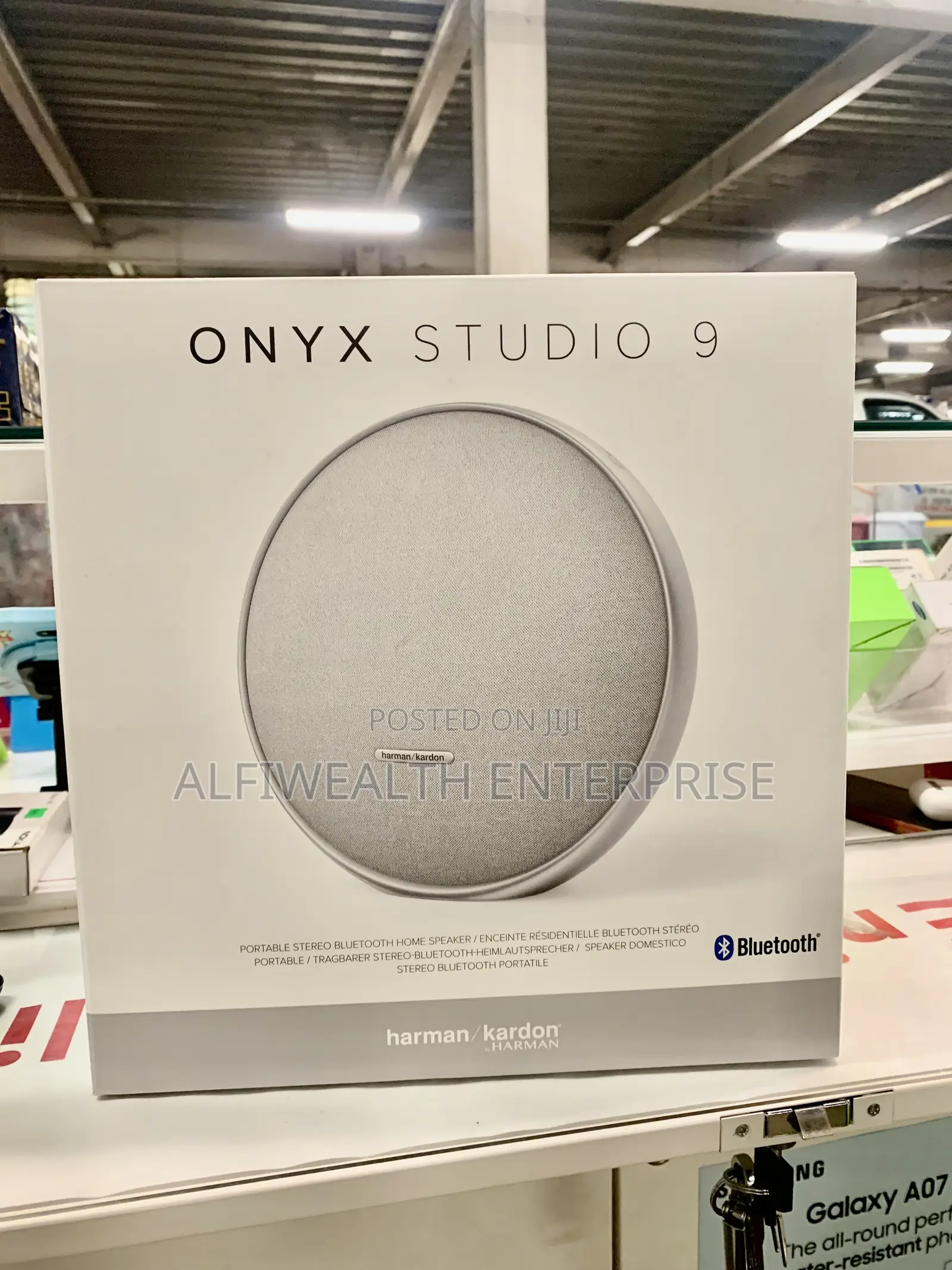 Onyx Studio 9