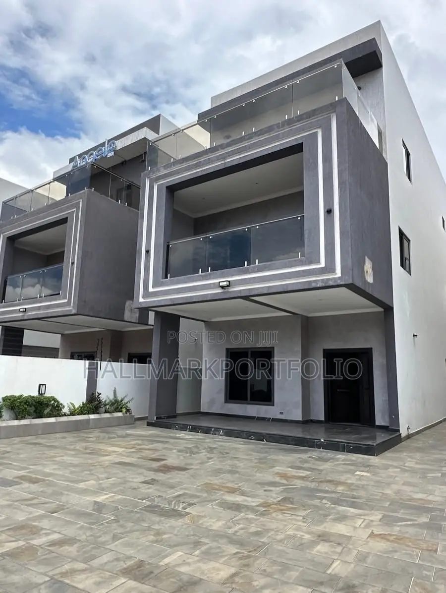5bdrm House in East Legon for sale