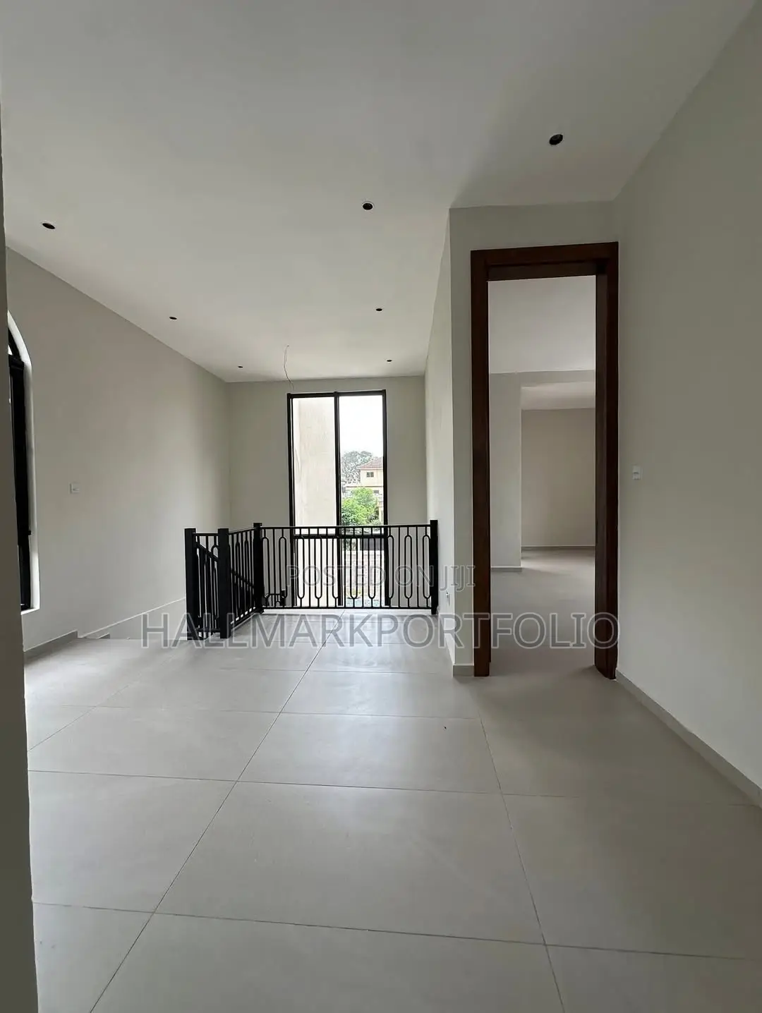 5bdrm House in East Legon for sale