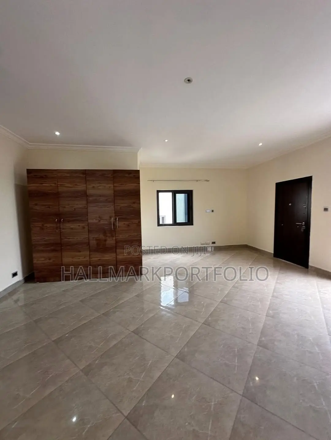 5bdrm House in East Legon for sale