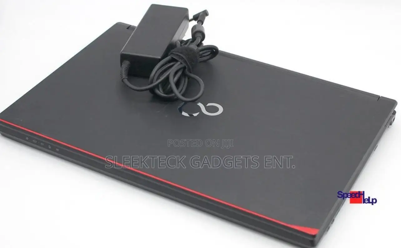 Laptop Fujitsu Lifebook E556 8GB Intel Core i5 SSD 256GB