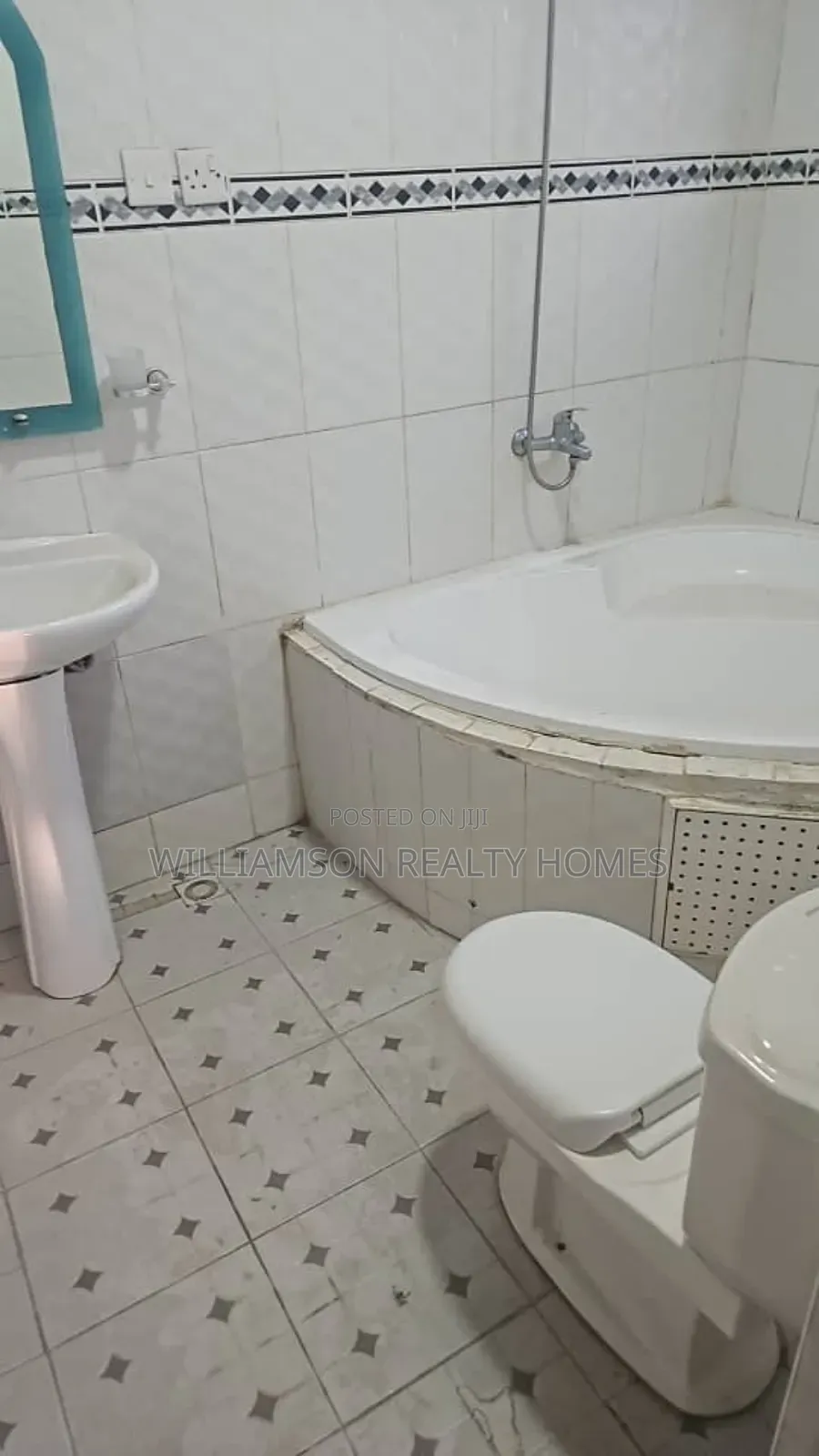 3bdrm House in Spintex Road for rent