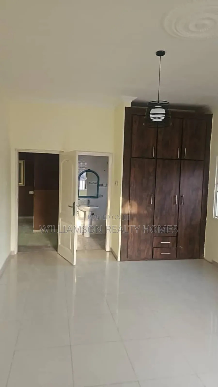 3bdrm House in Spintex Road for rent