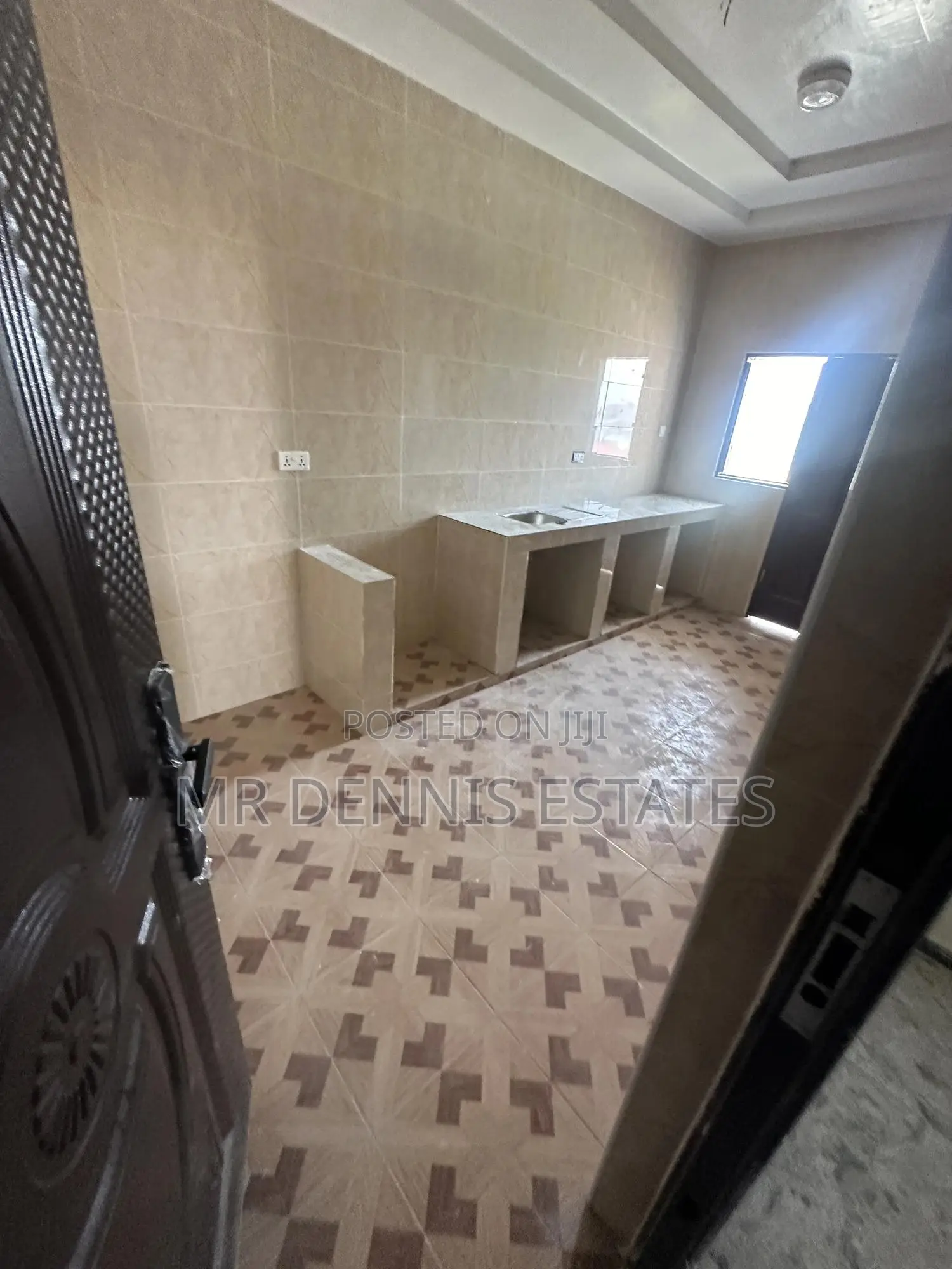 2bdrm Apartment in Mr Dennis Estates, West Hills Mall Area for rent