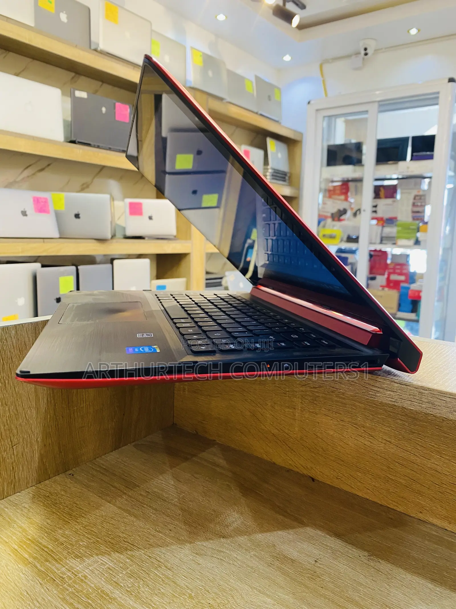 Laptop Lenovo 4GB Intel Core i3 SSD 256GB