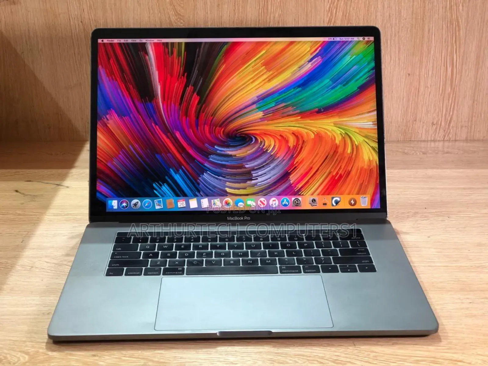 Laptop Apple MacBook Pro 2017 16GB Intel Core I7 SSD 256GB