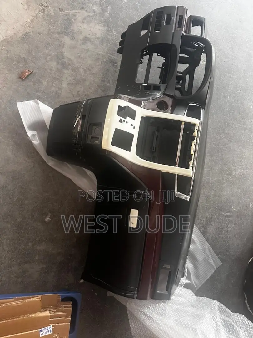 Toyota Vellfire Dashboard