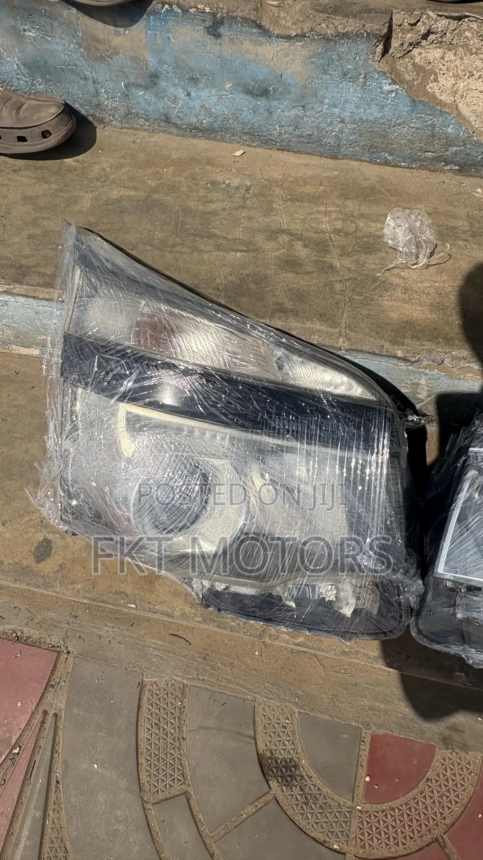 Toyota Voxy / Noah Headlights 2005,2006,2007,2008,2009,2010
