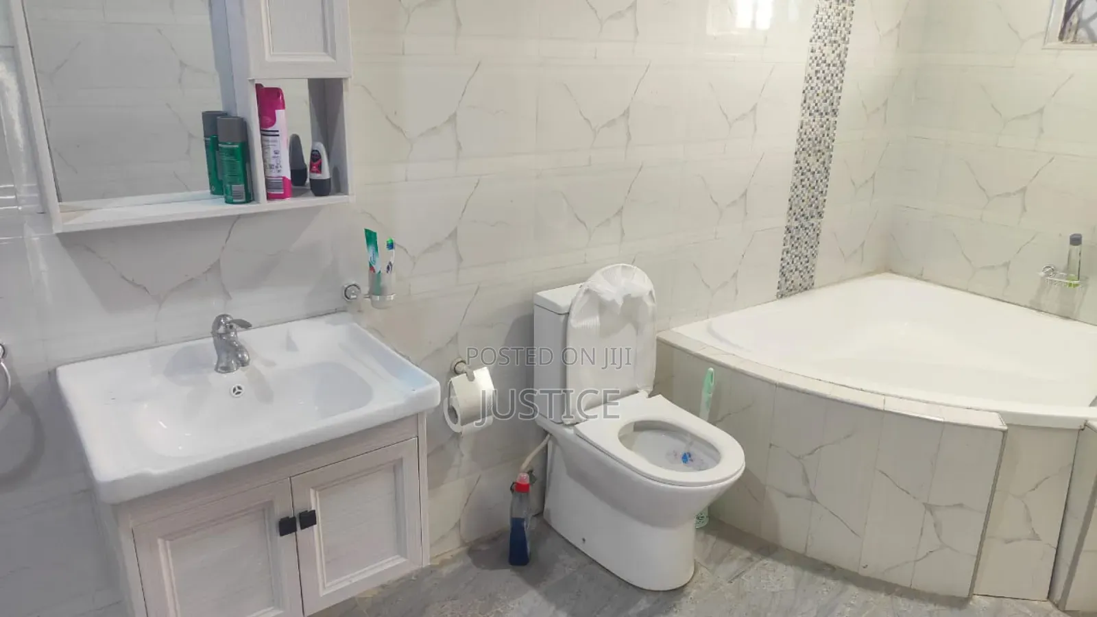 6bdrm House in Kasoa for sale