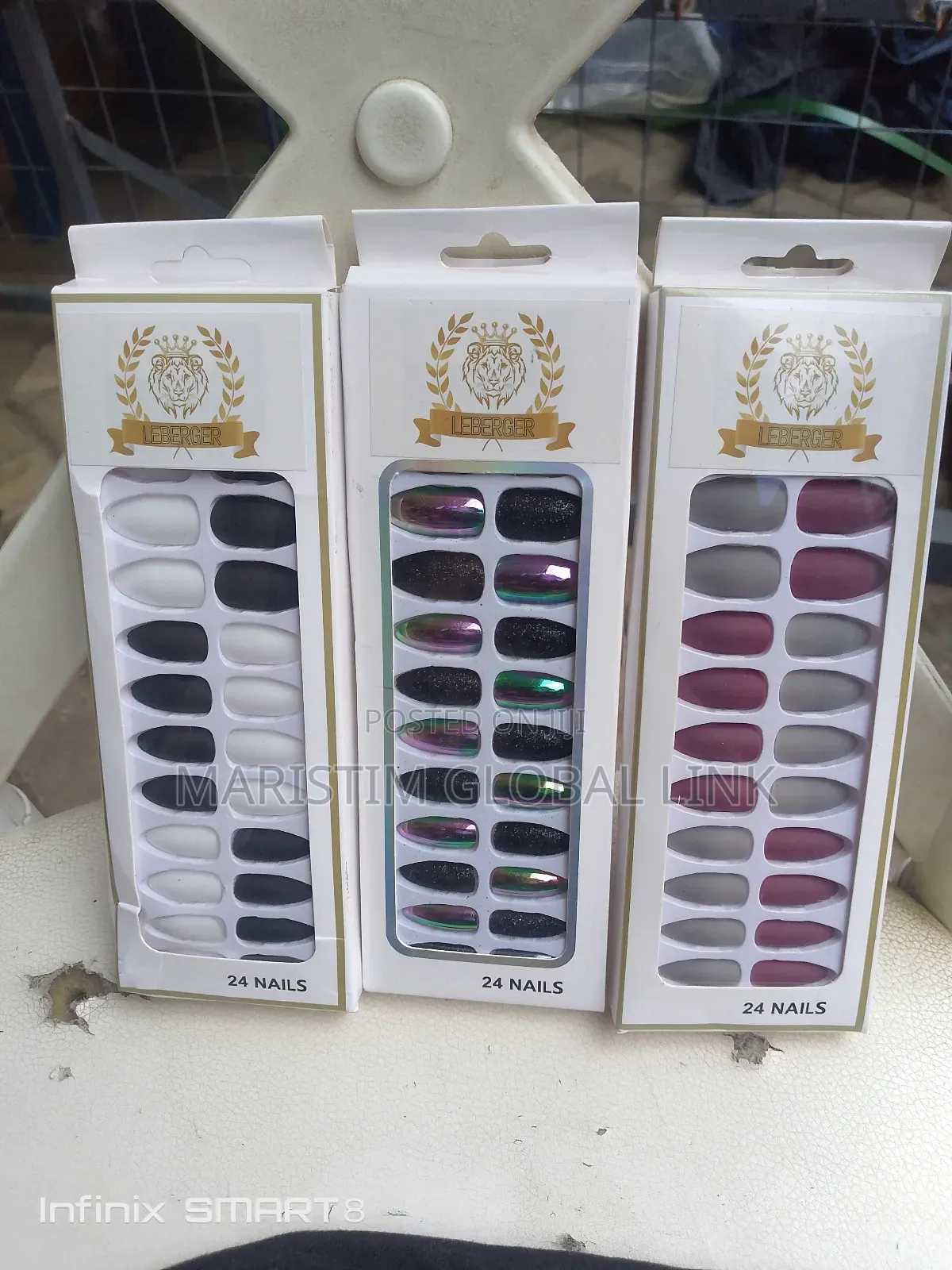 Leberger Press-on Finger Nails