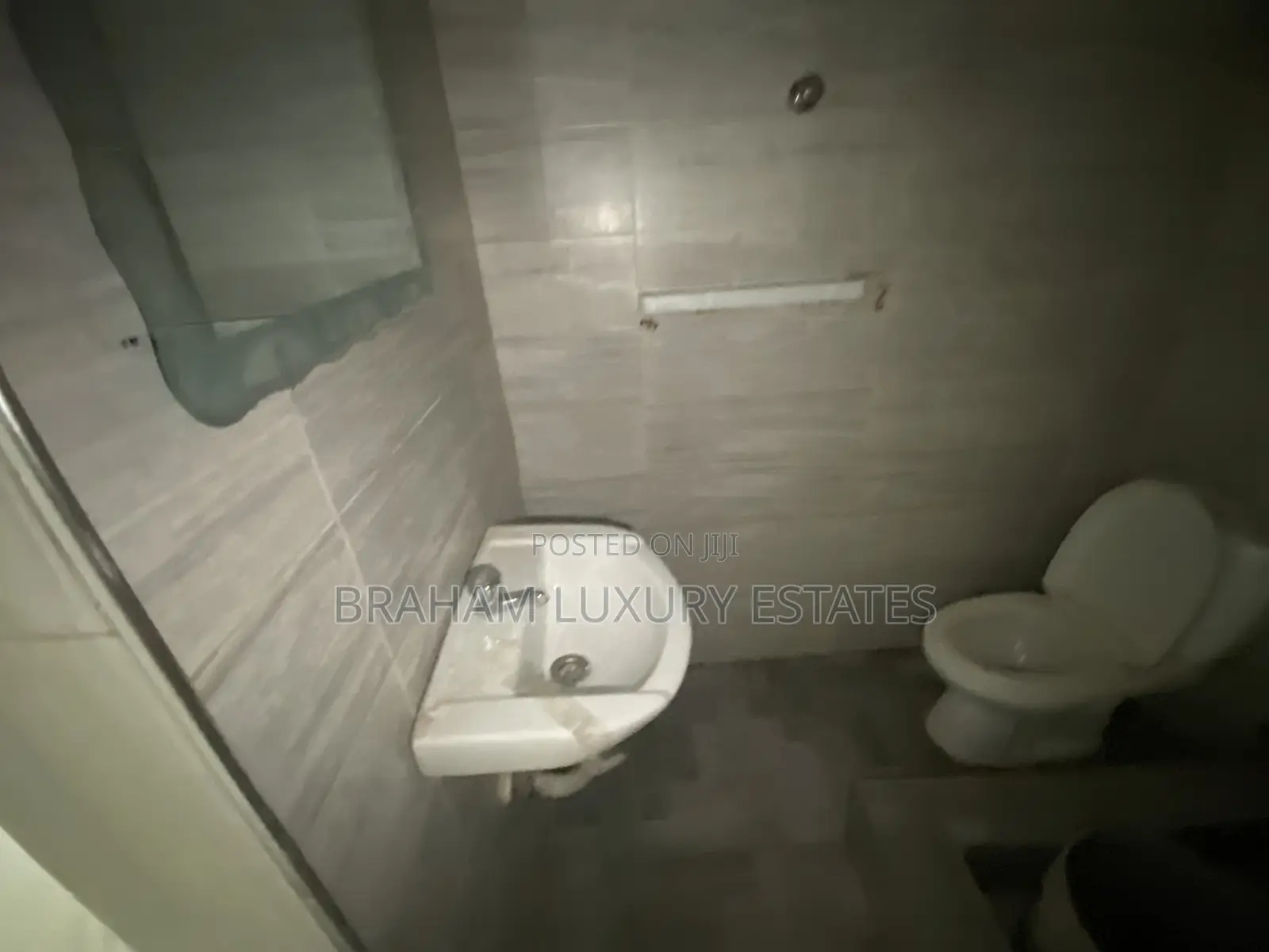 1bdrm Apartment in Braham Luxury, Spintex for rent
