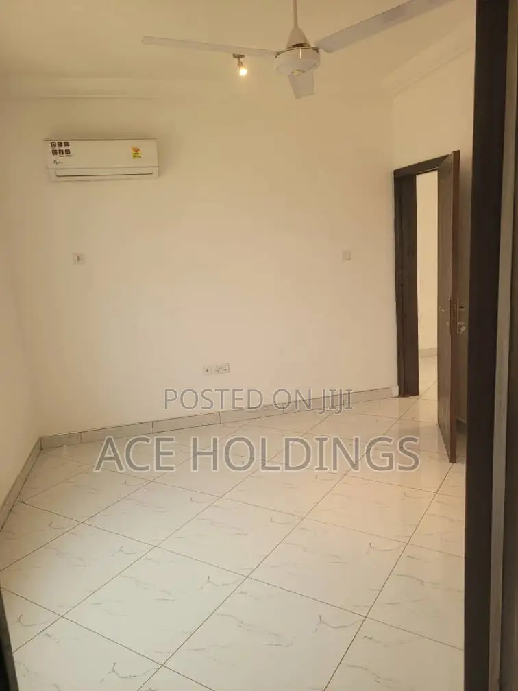 3bdrm Apartment in Tse Addo, Tseaddo for rent