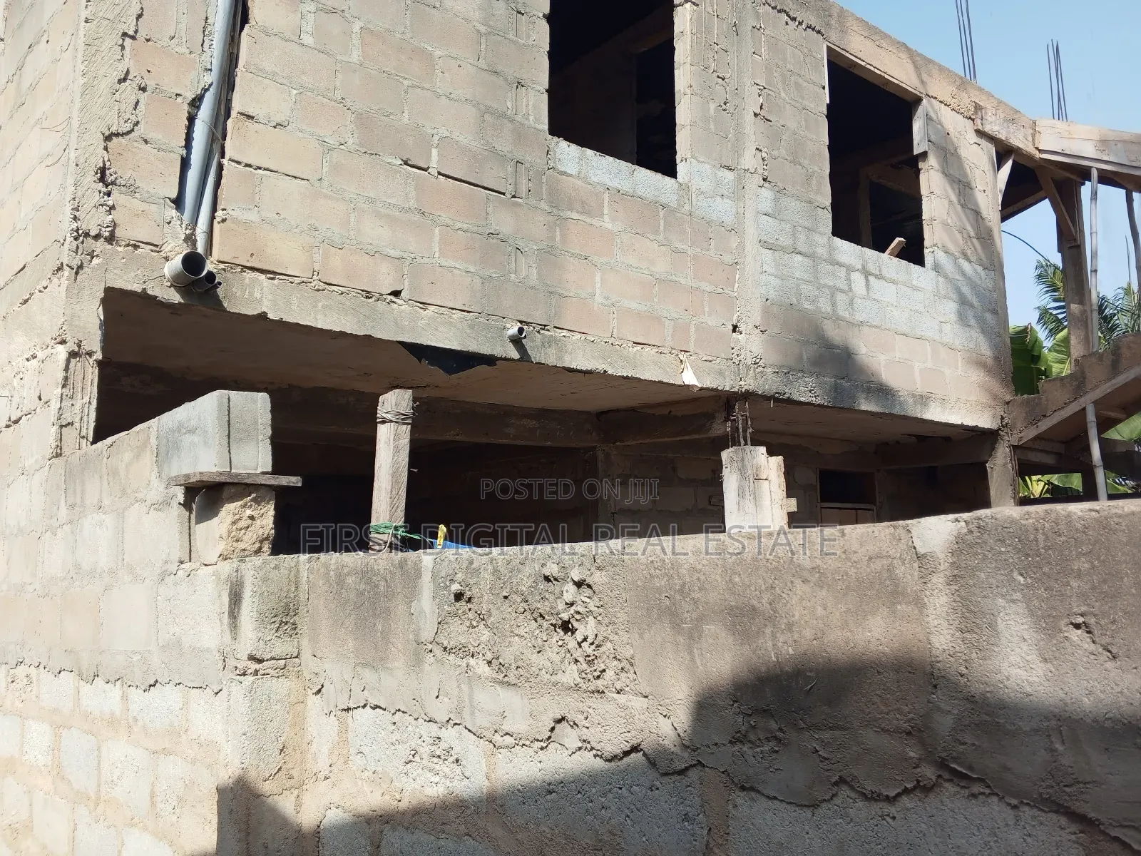 6 Bedroom and 3 Stores for Sale in Kasoa Cp