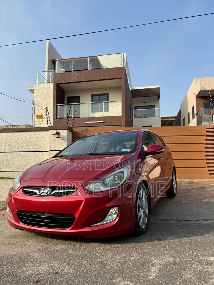 Hyundai Accent SE 2013