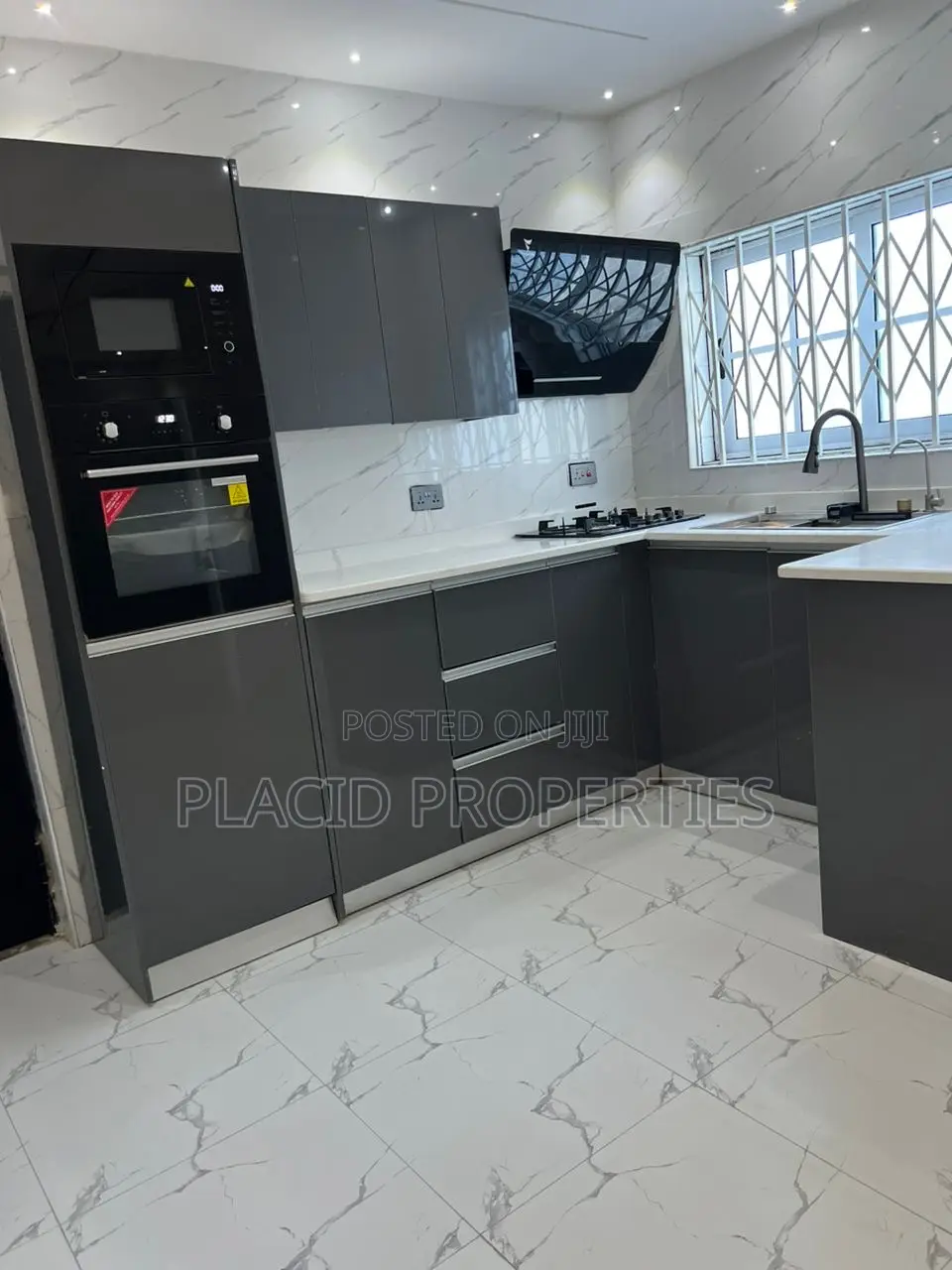 3bdrm House in Amasaman,Accra for sale