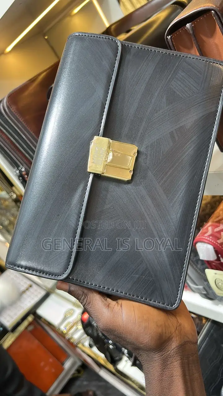 Mont Blanc Black Leather Men’S Purse/Cluthes