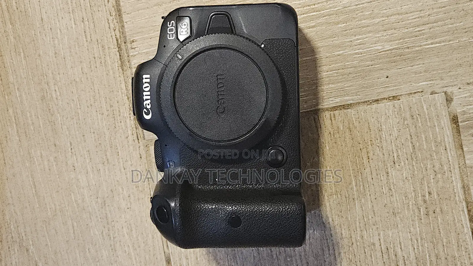Canon R6 Camera Body With Battery and Charger