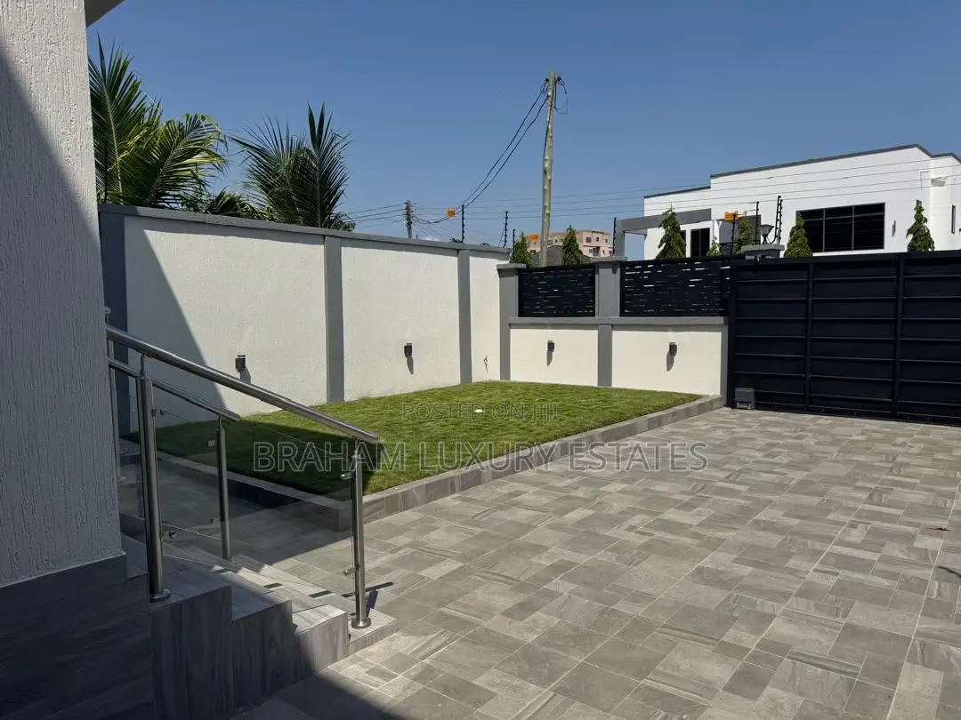 3bdrm Duplex in Braham Luxury, Tseaddo for rent