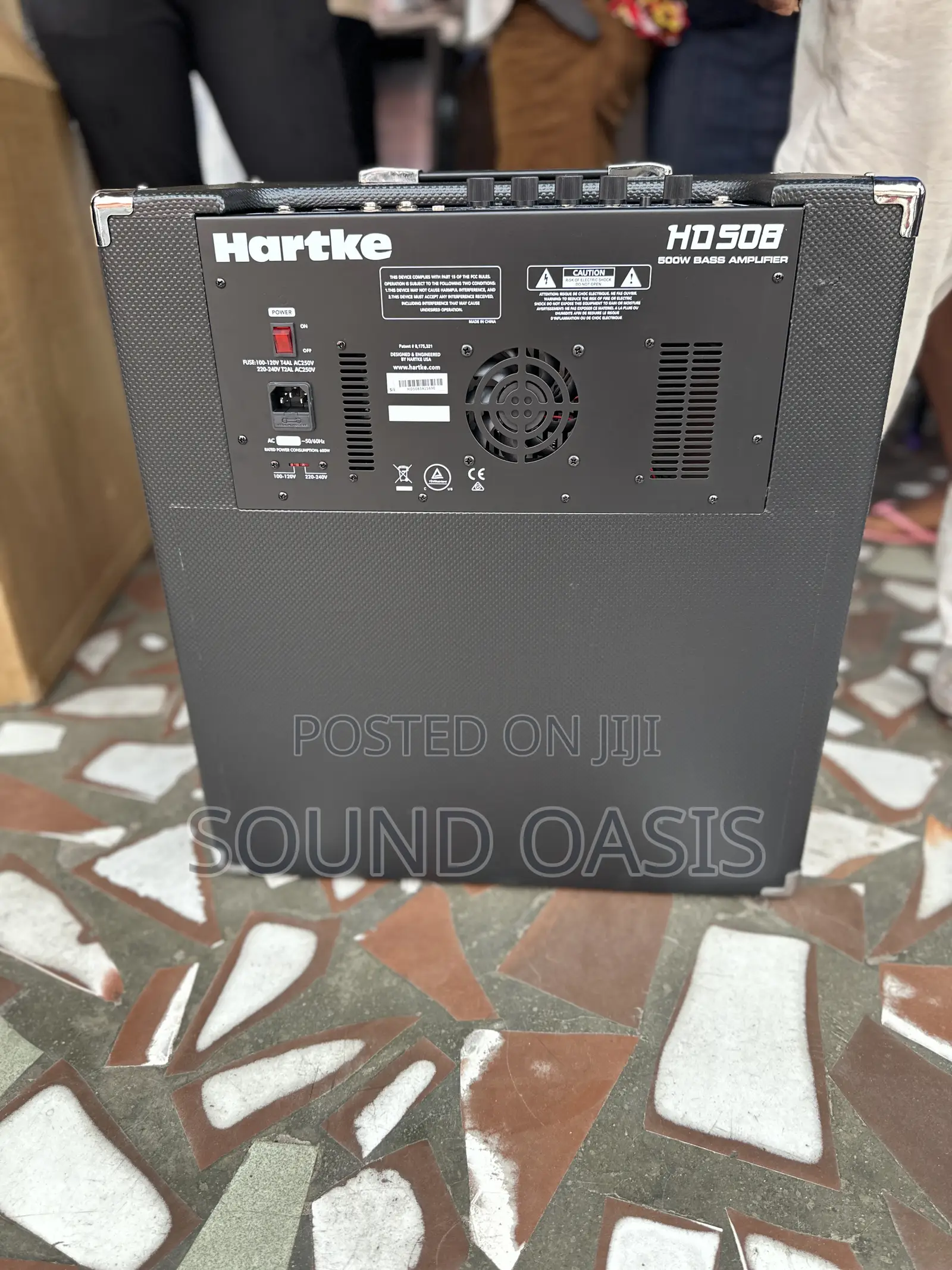 Hartke Hd508 500-Watt 4x8 Inch Bass Combo Amplifier