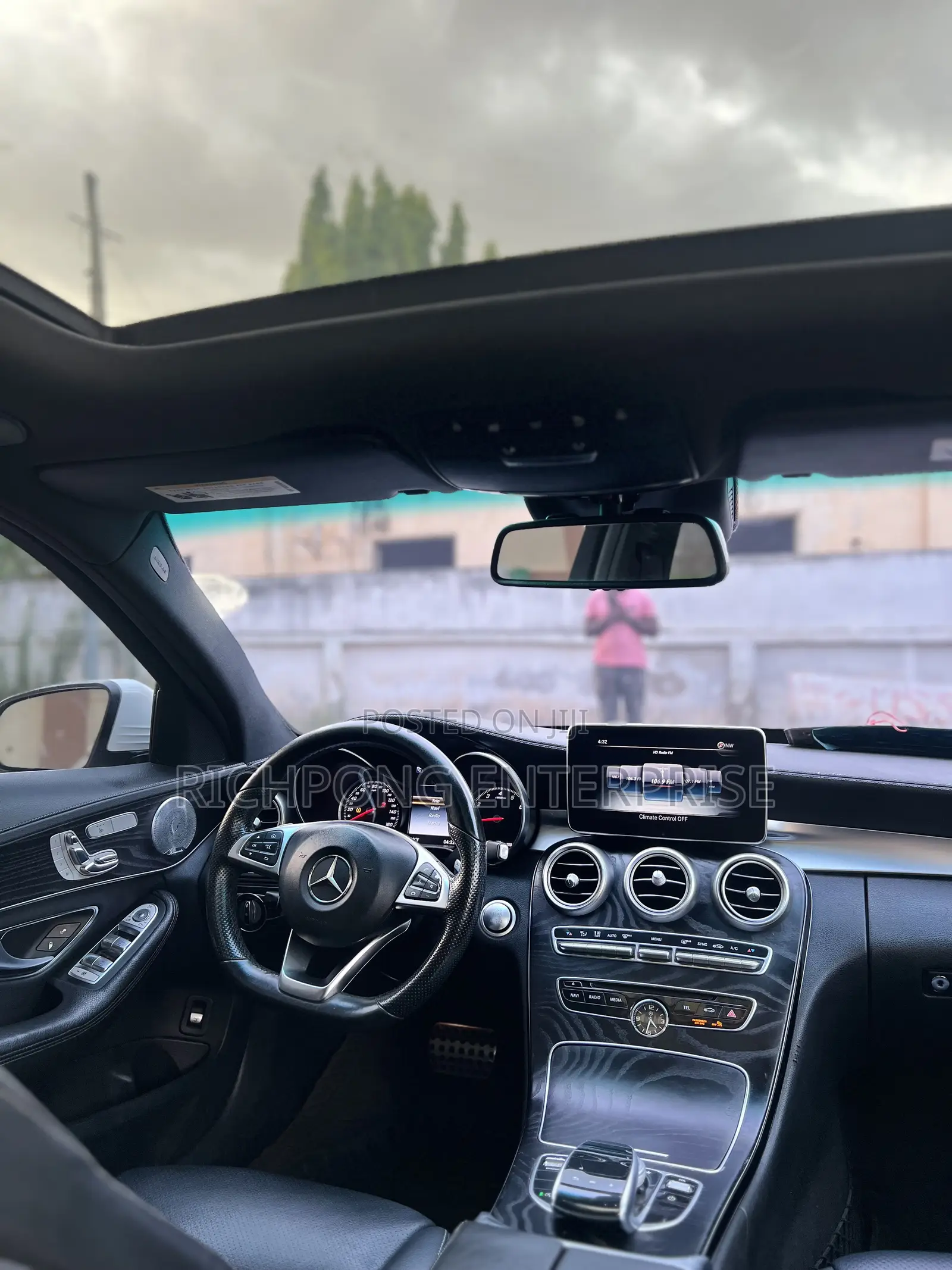 Mercedes-Benz C300 Sport Sedan RWD (2.0L 4cyl 7A) 2017 White