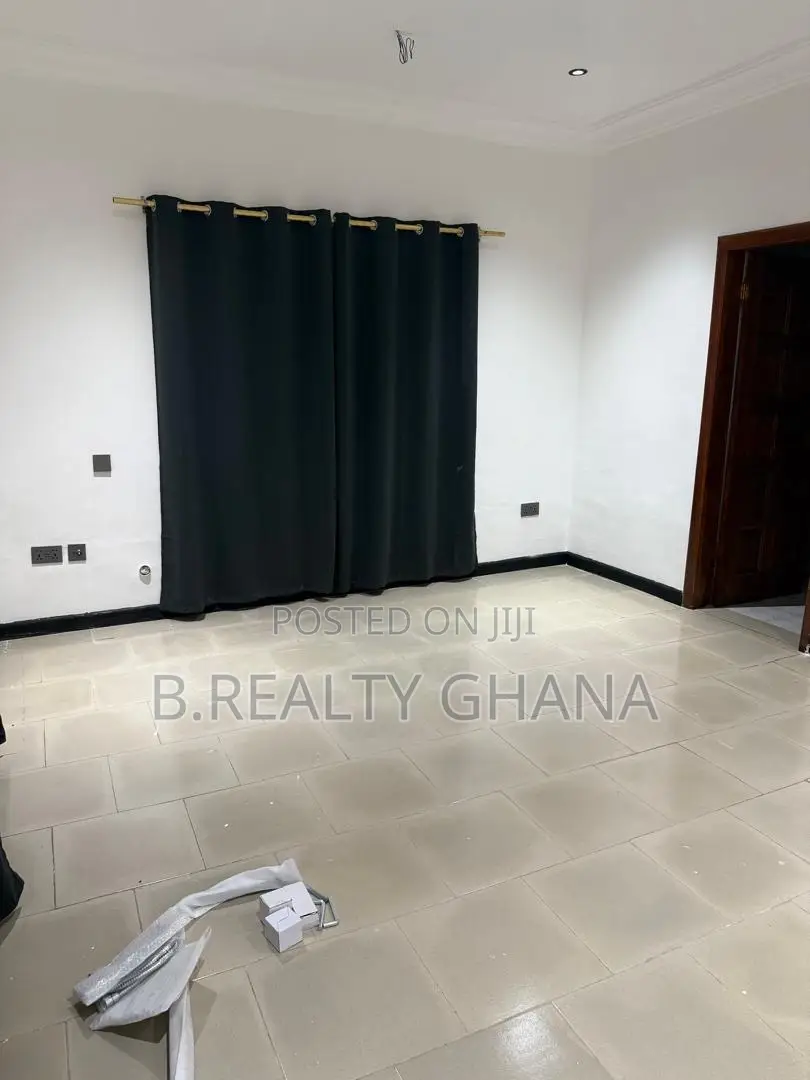 3bdrm Bungalow in Airport Residential Area for rent