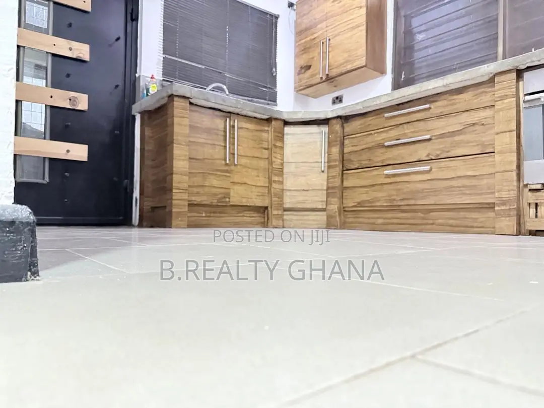 3bdrm Bungalow in Airport Residential Area for rent