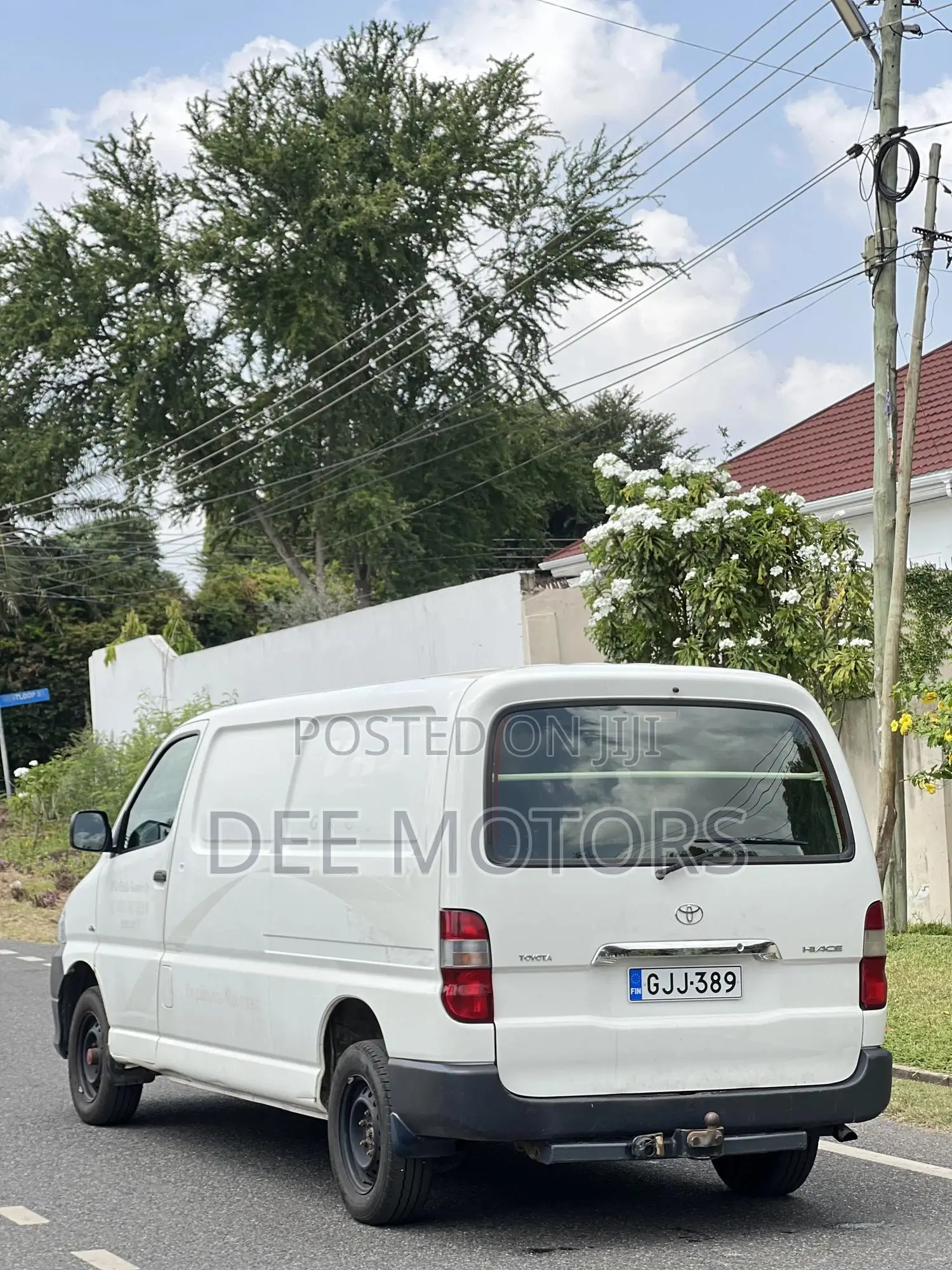 Toyota HiAce 2012 White