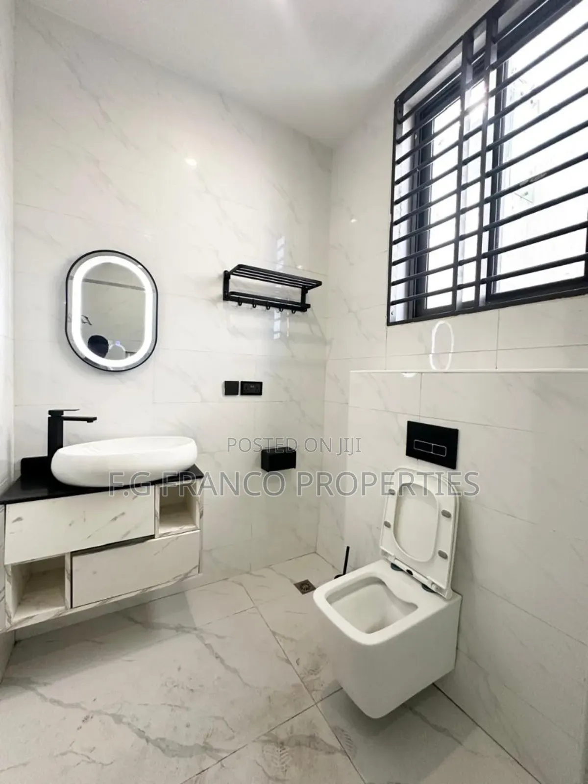 5bdrm House in Kg Franco Properties, Spintex for sale