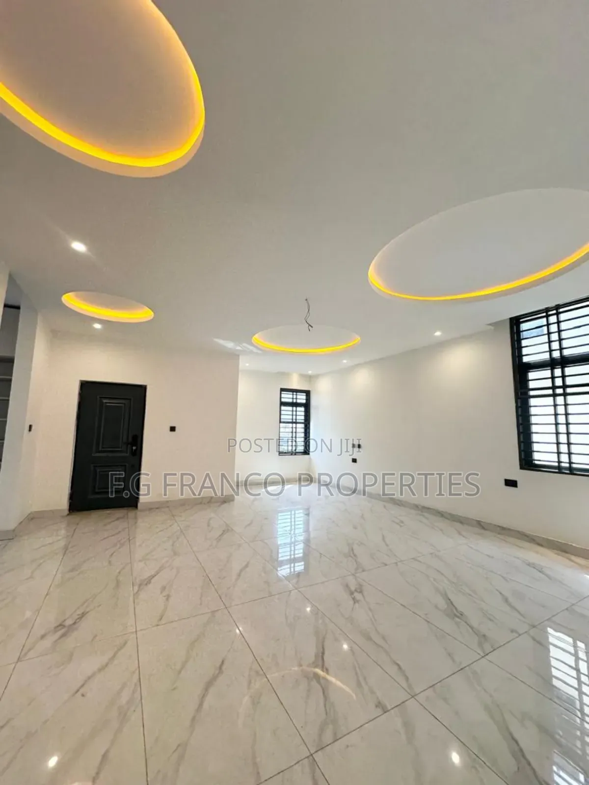 5bdrm House in Kg Franco Properties, Spintex for sale