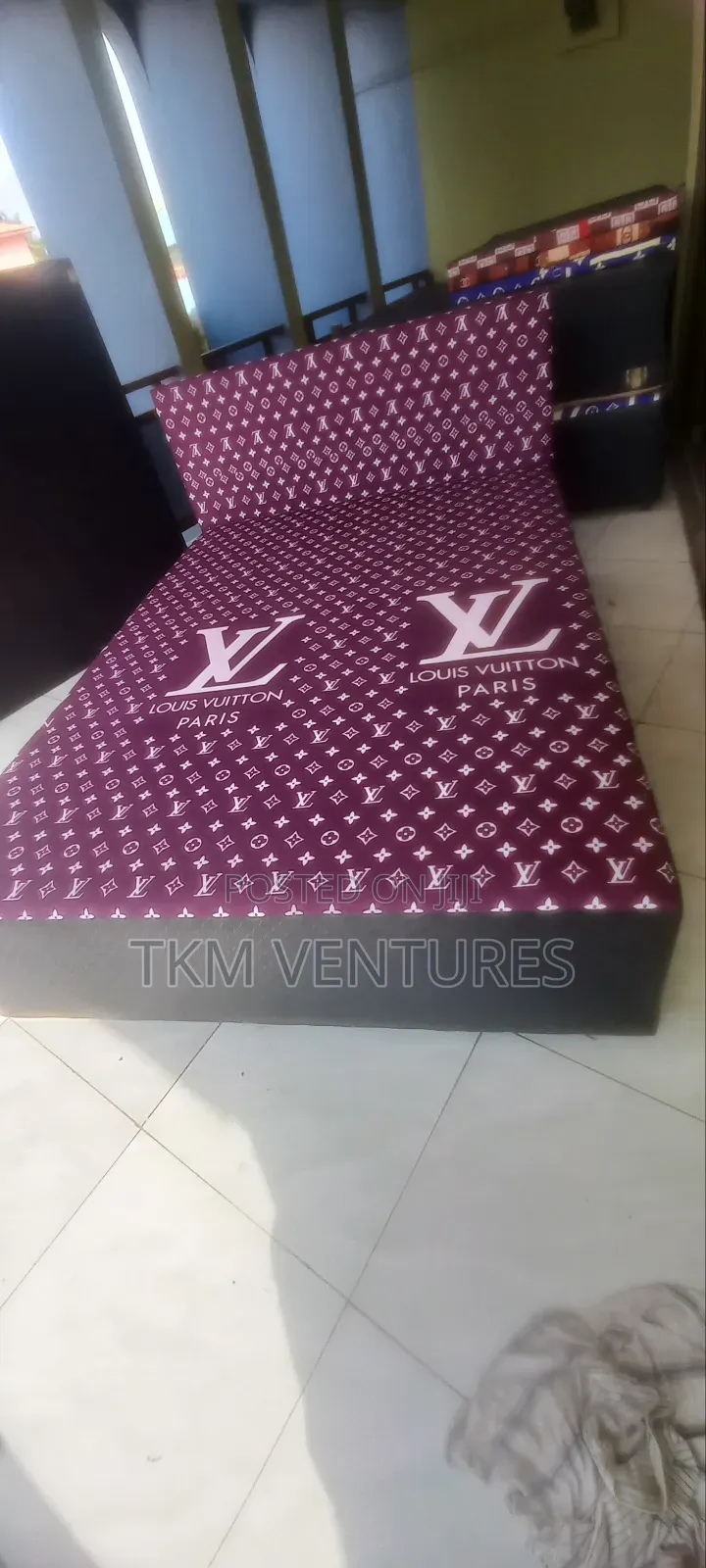 Asanteman Furnitures