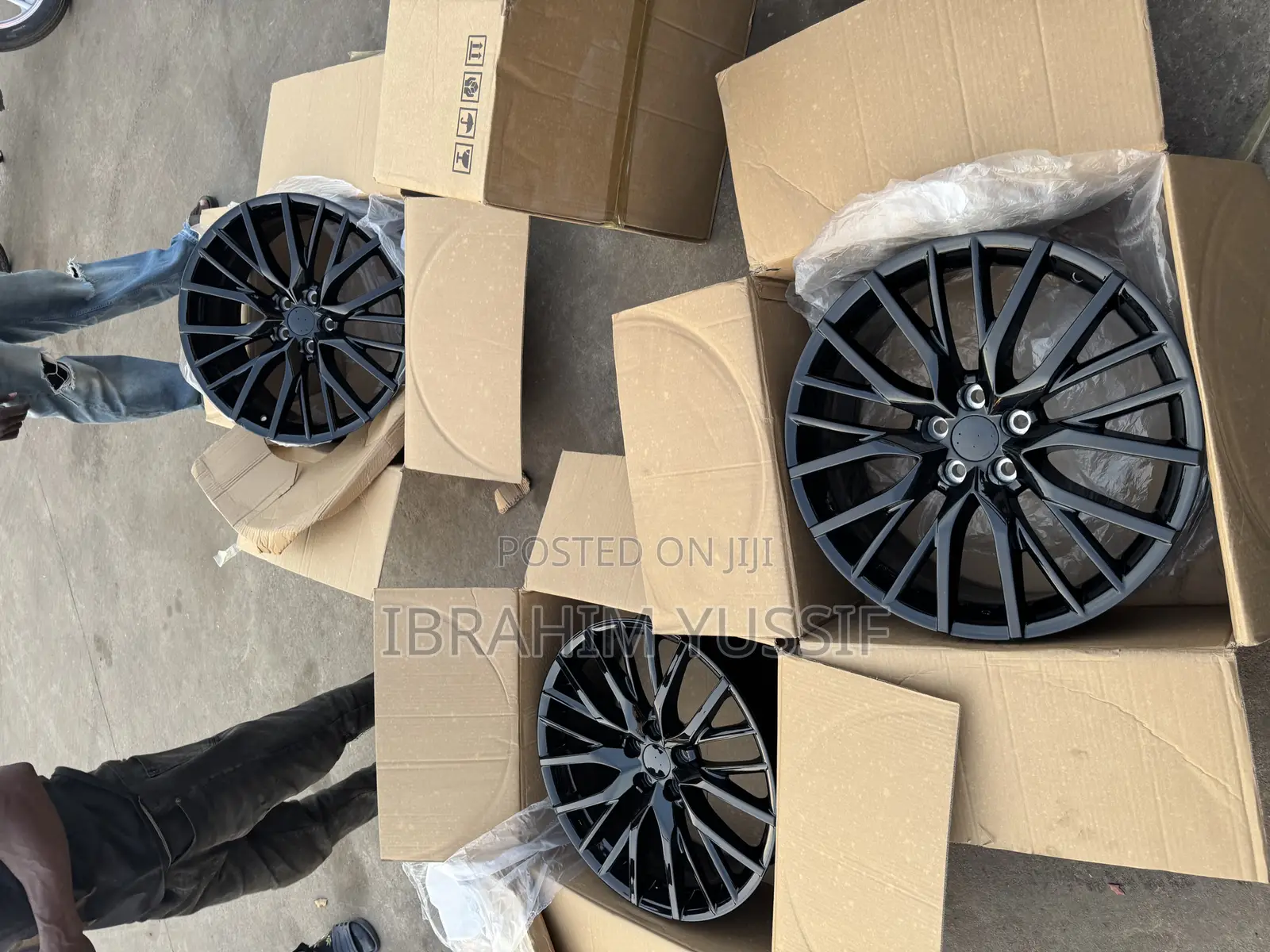 Rim 20 Black Set Available