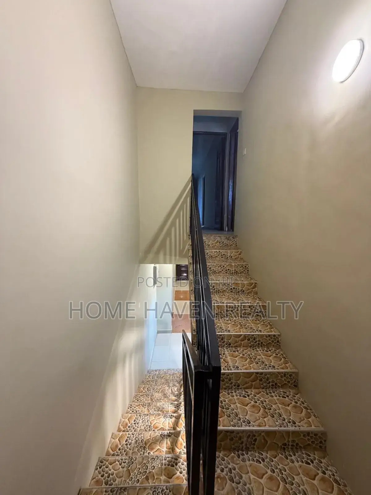 5bdrm House in Weija Hills for sale