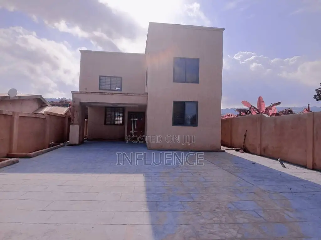 4bdrm House in Oyarifa, East Legon for sale