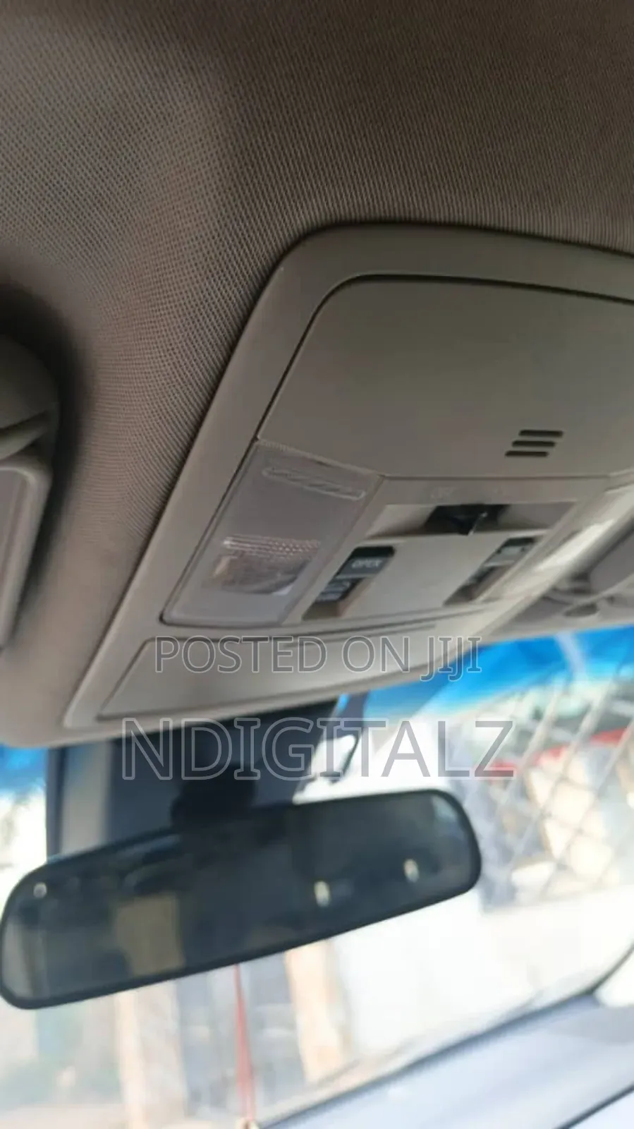 Toyota RAV4 XLE 4dr SUV (2.5L 4cyl 6A) 2018 Black