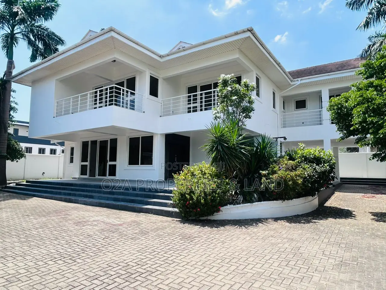 4bdrm House in Airport Hills, New Legon for sale