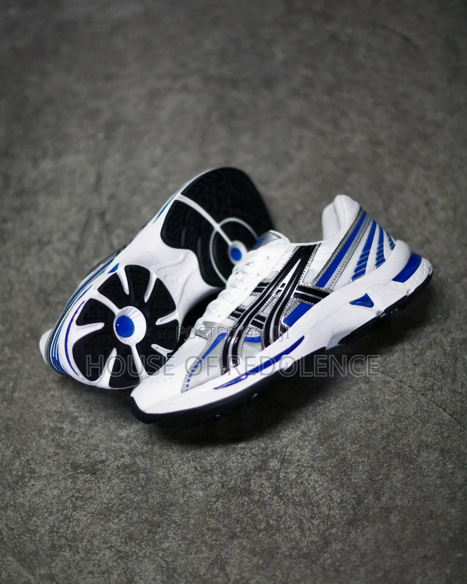 Asics Gel-kyrios Sneakers In White & Blue Color Way