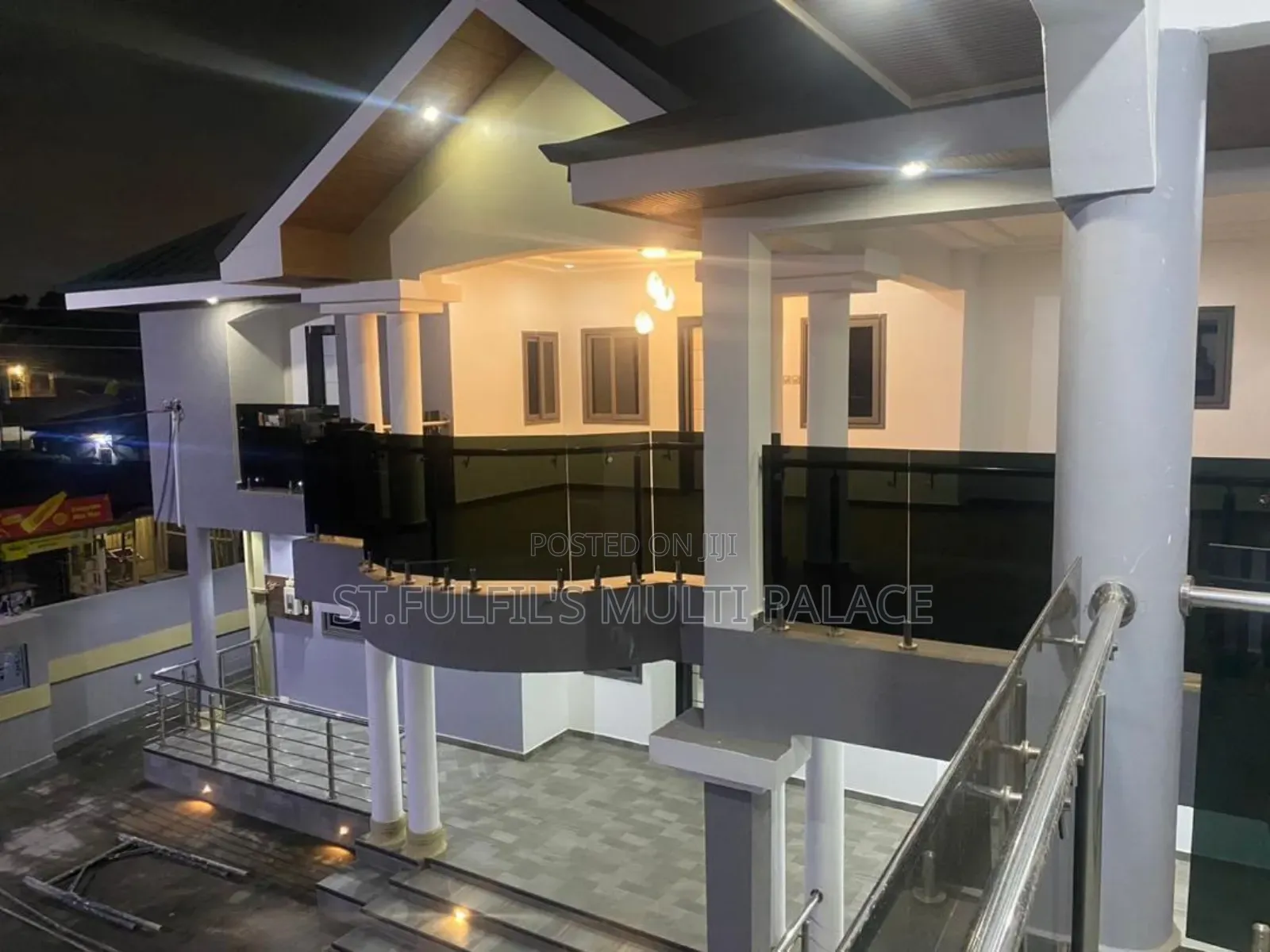 5bdrm House in Hatso, Haatso for sale