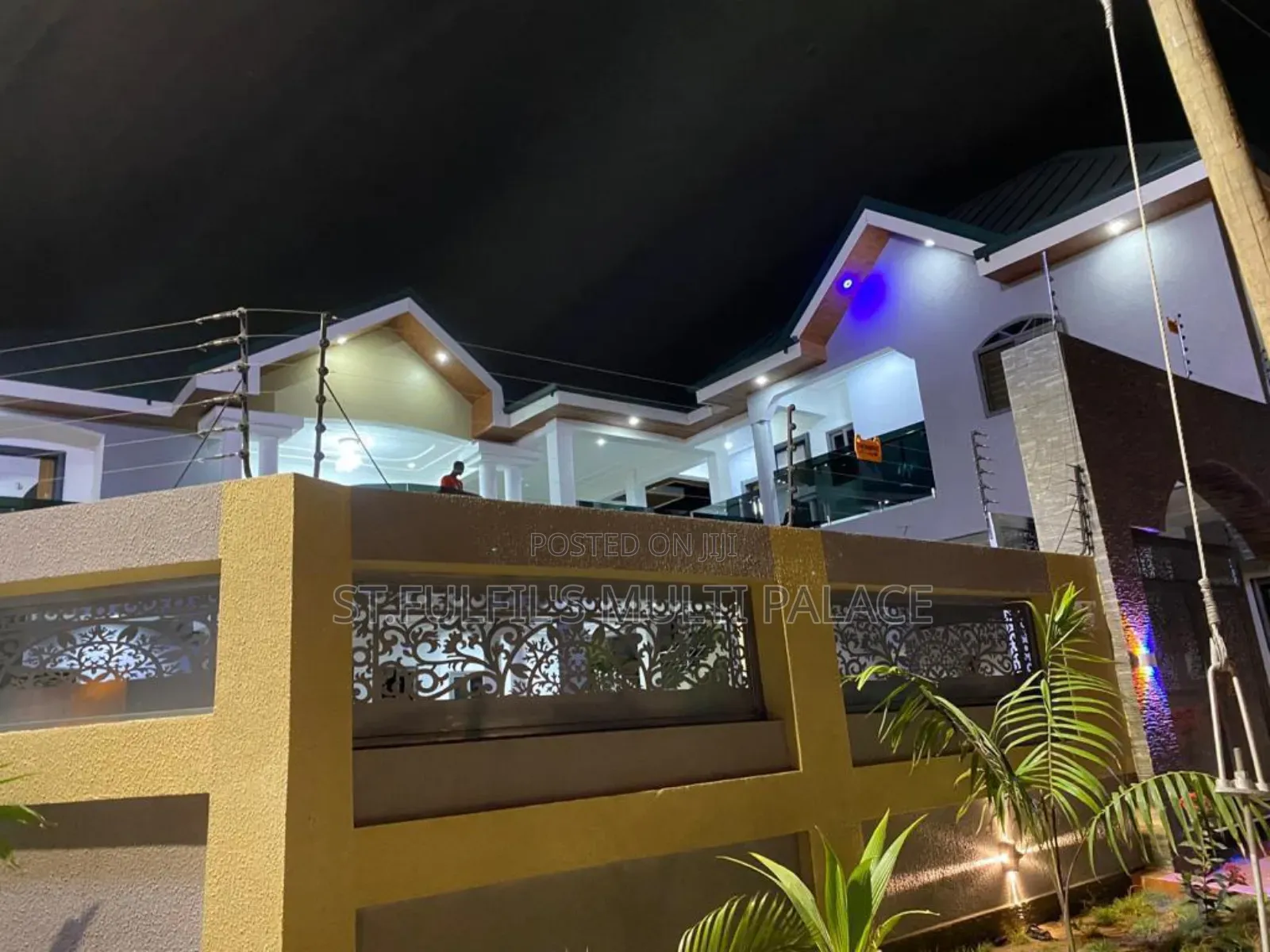 5bdrm House in Hatso, Haatso for sale