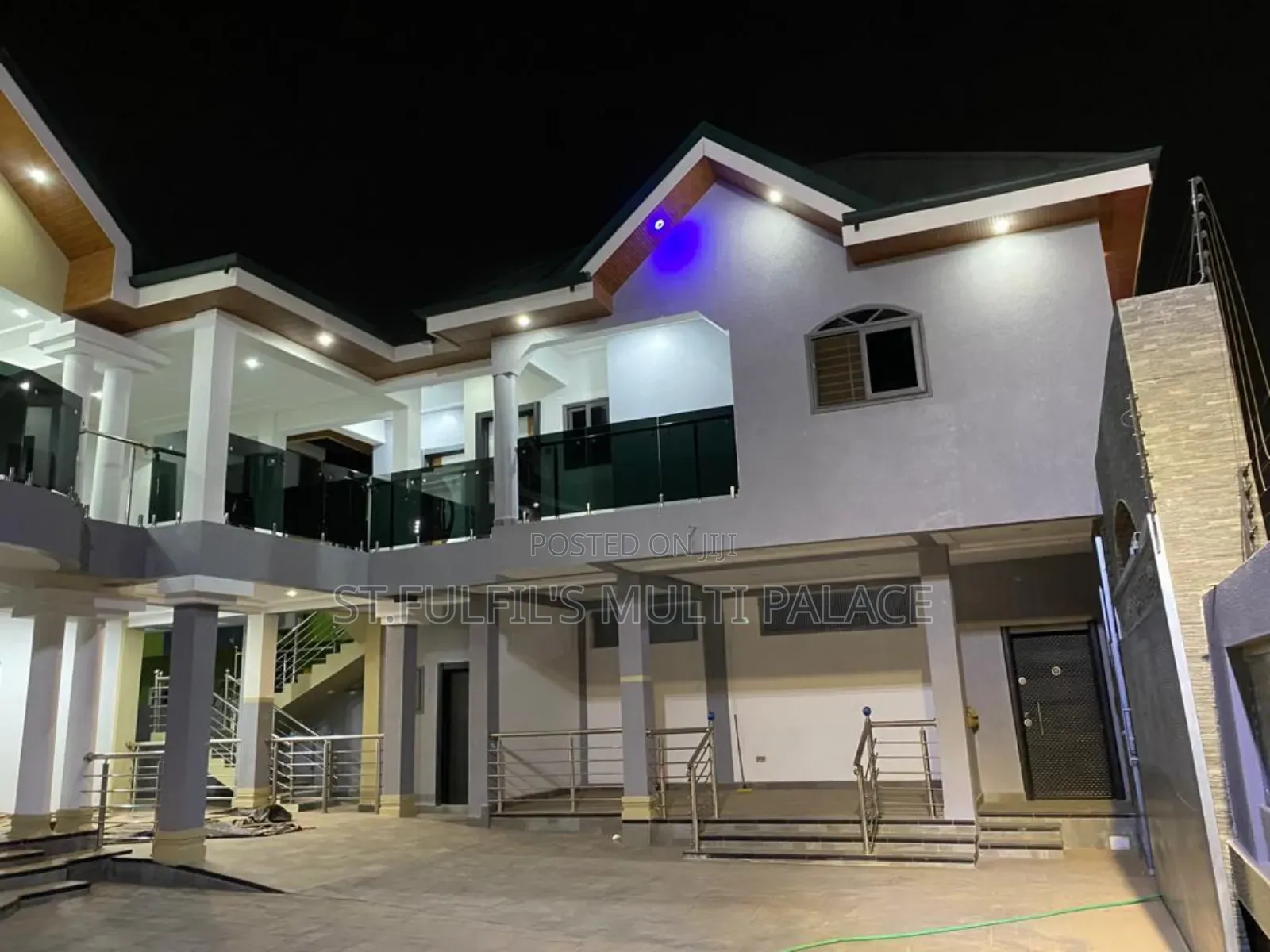 5bdrm House in Hatso, Haatso for sale