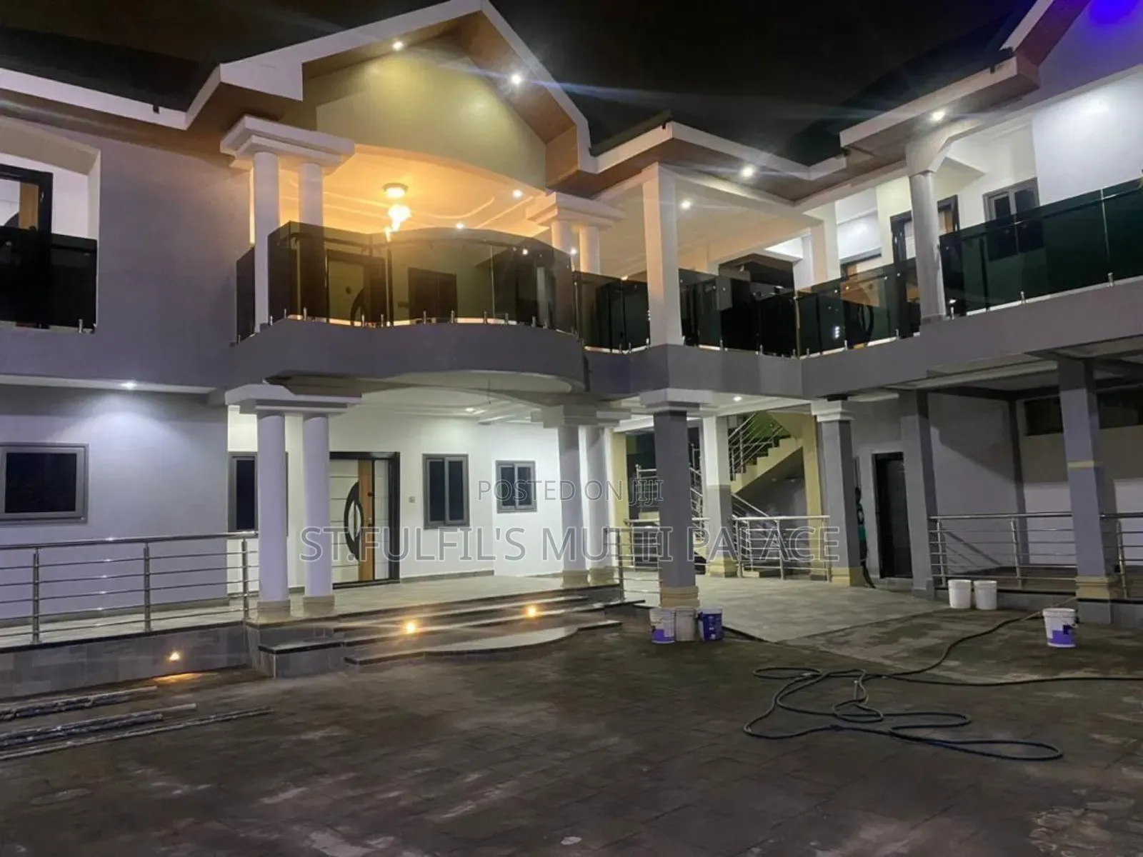 5bdrm House in Hatso, Haatso for sale