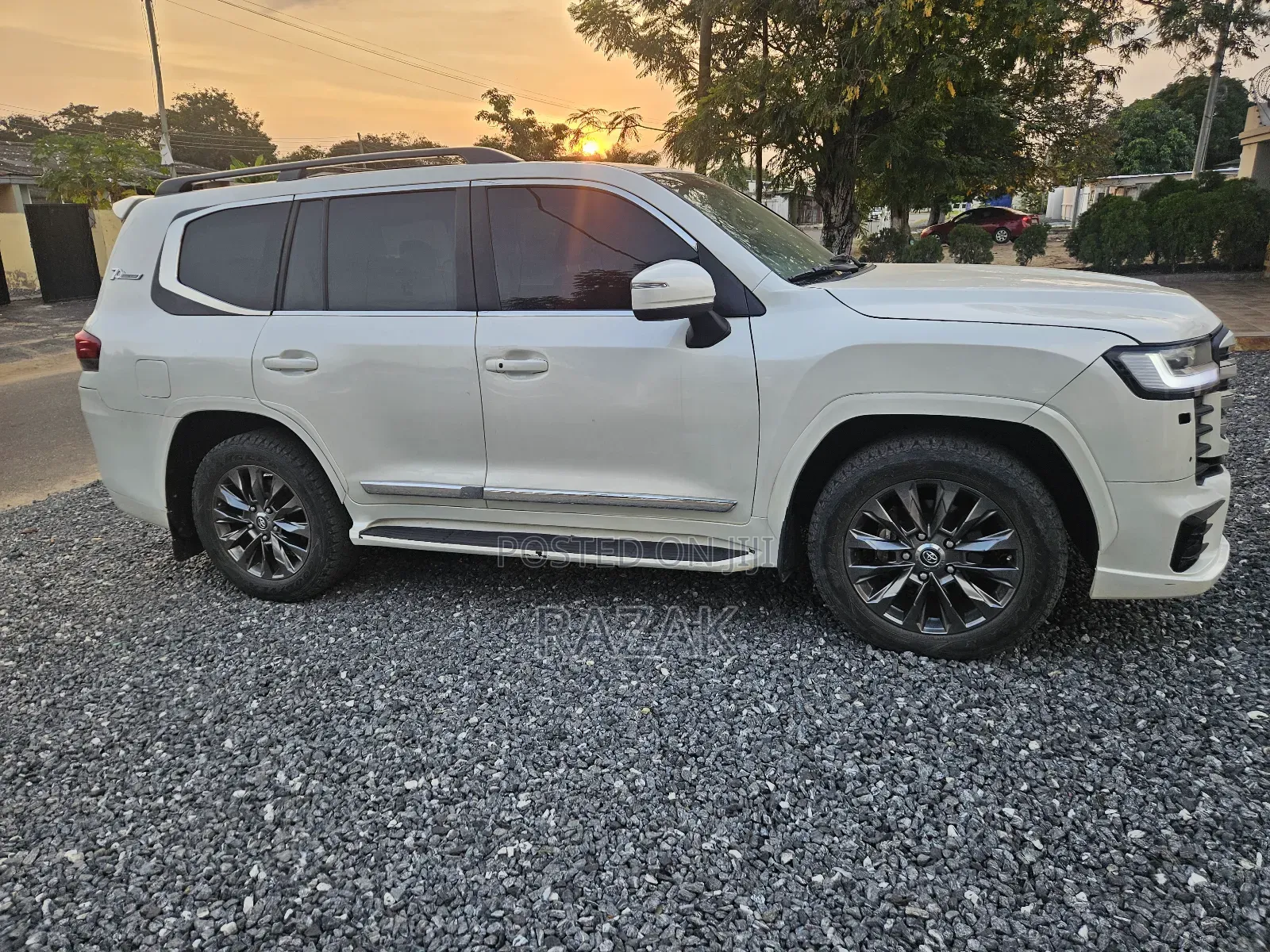 Toyota Land Cruiser 2013 White
