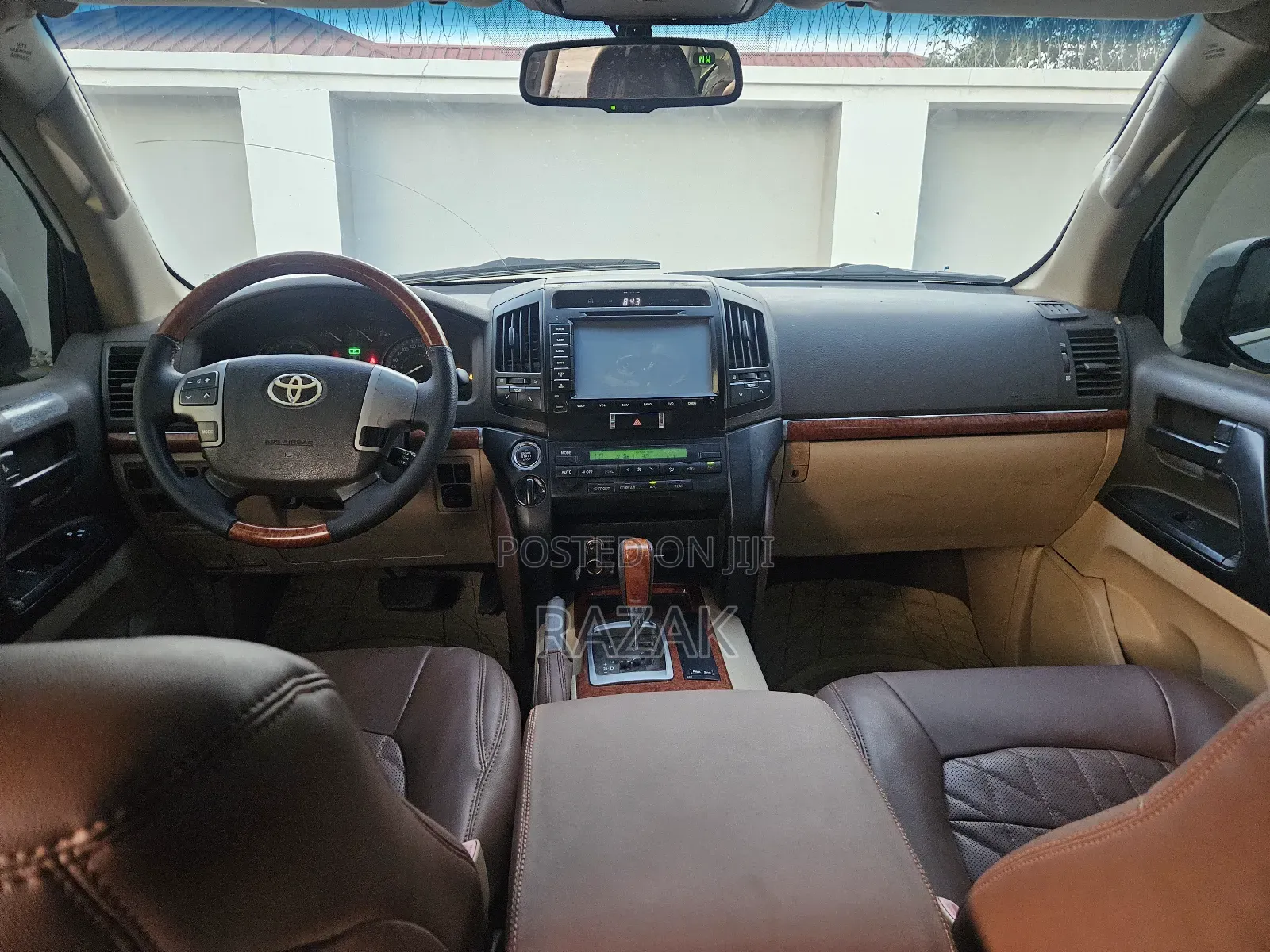Toyota Land Cruiser 2013 White