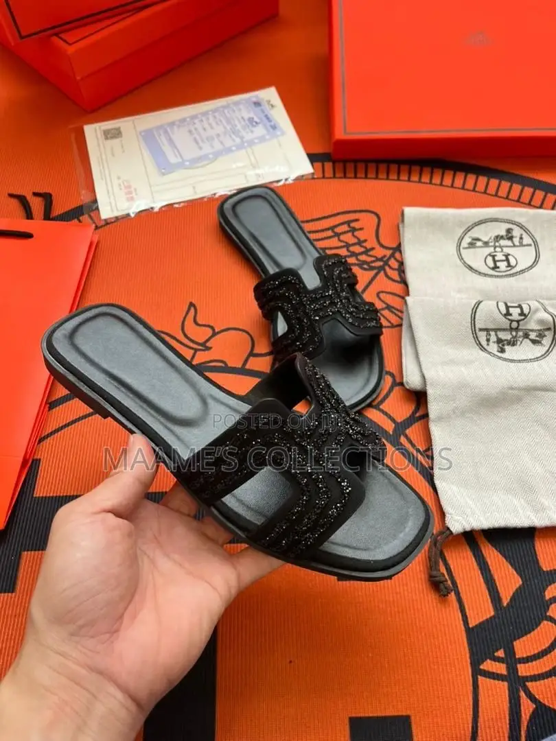 Hermes Women’S Slippers ( in a Box)