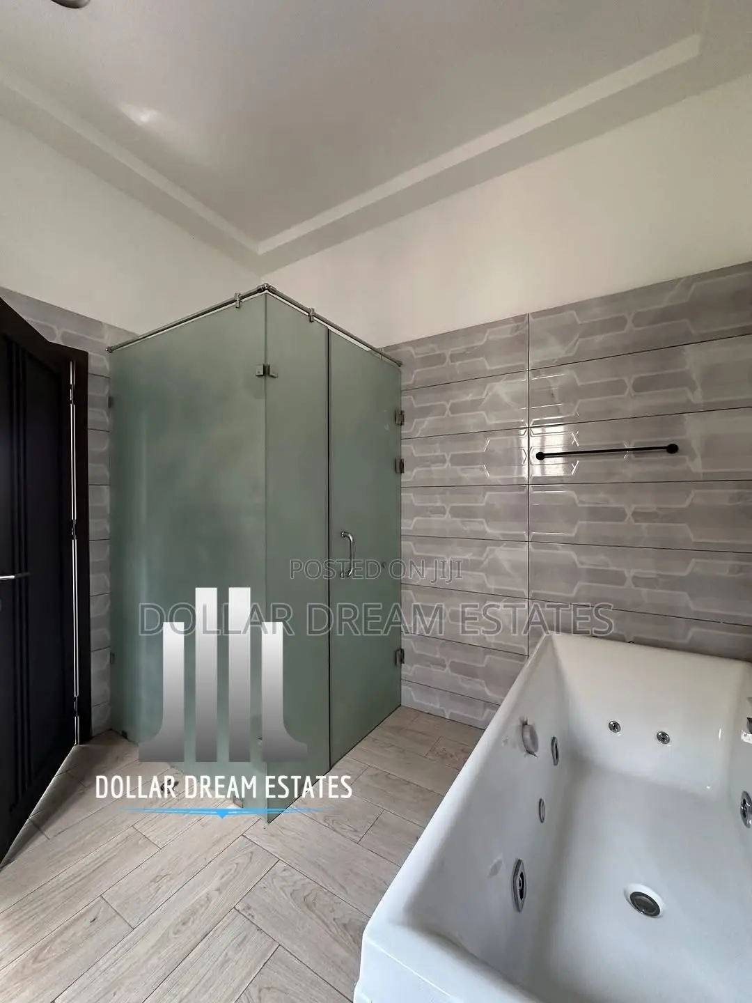 4bdrm House in East Legon for sale