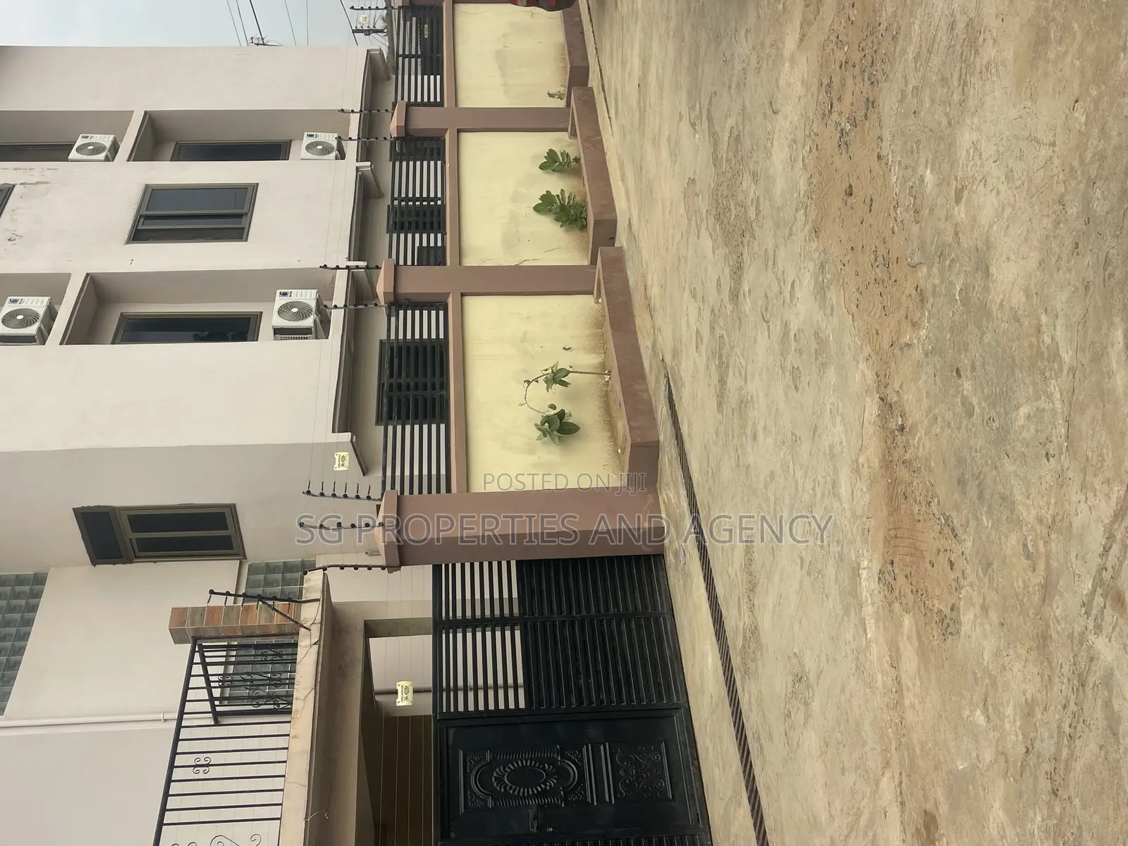 2bdrm Apartment in Lashibi, Sakumono for rent