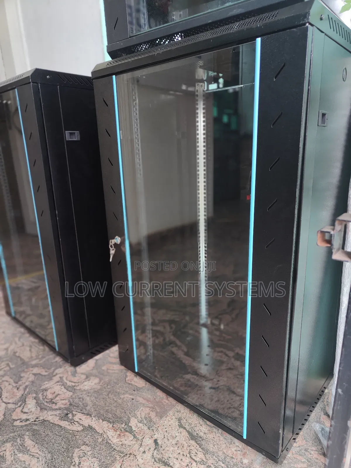 22u Prof Floor Standing Server Rack Data Cabinet 600x600 With Fan