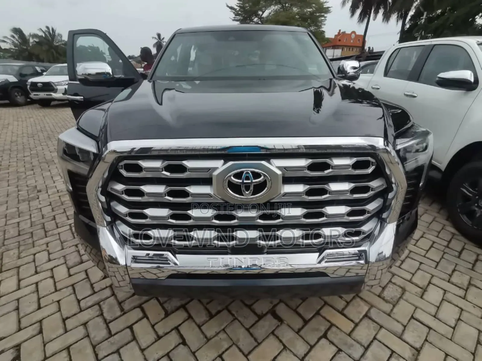 Toyota Tundra Platinum CrewMax 6.5' Bed 2024 Black